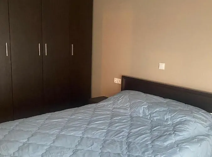 Emiliya M 아파트
