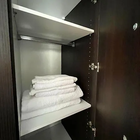Emiliya M Apartment
