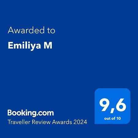 Emiliya M Apartment
