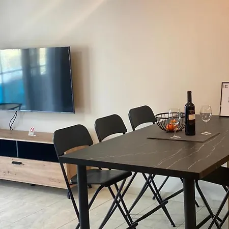 Appartement Emiliya M *